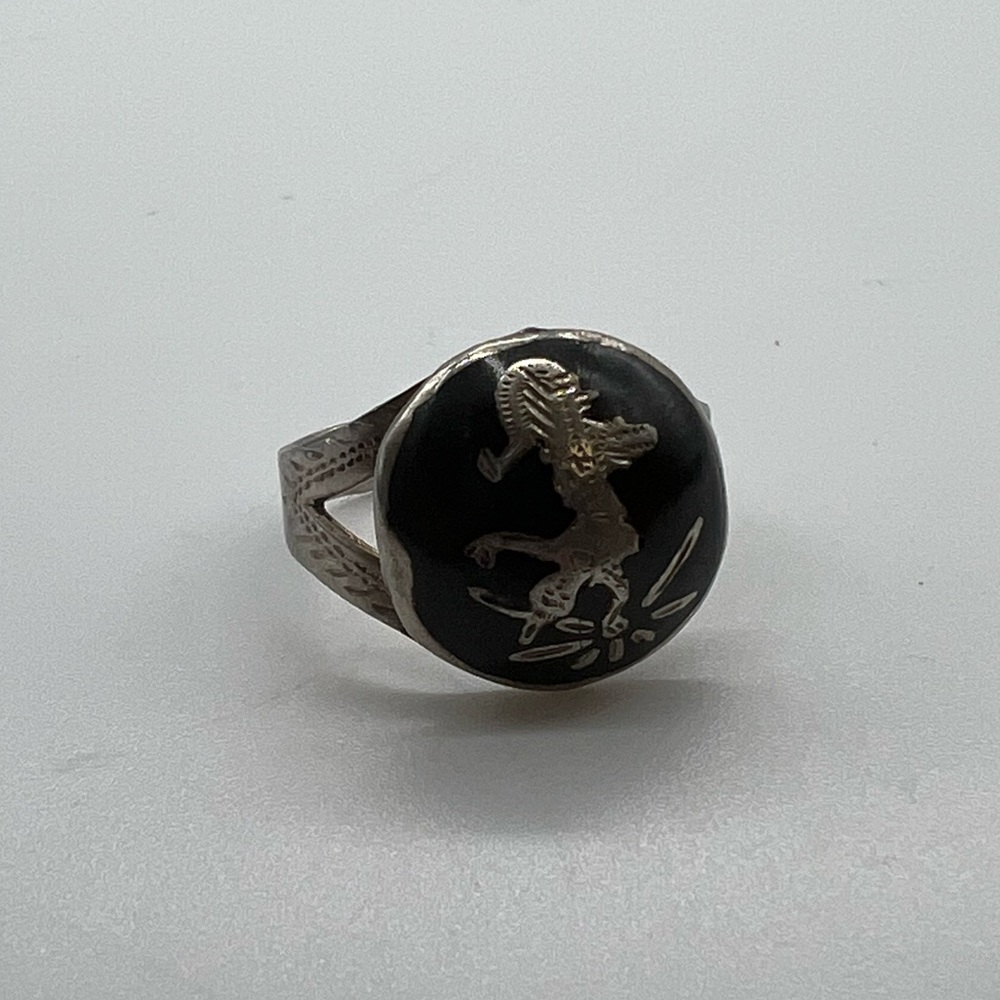 Vintage Siam Sterling ring